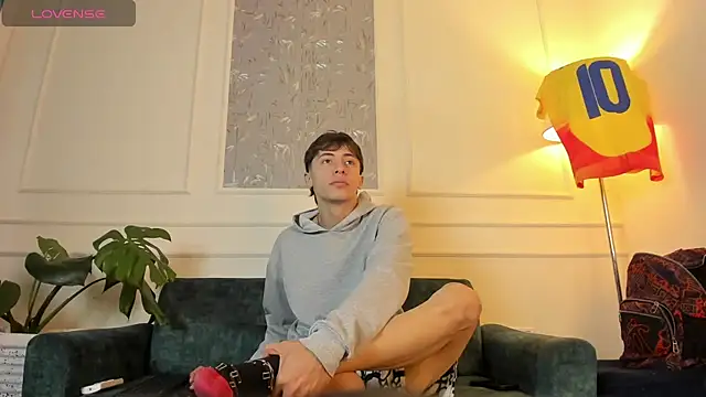 AlessandroDybala online show from March 14, 2025, 3:58 pm