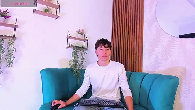 Snapshot of AlessandroDybala chatting on September 24, 2025, 11:46 am AlessandroDybala online show from September 24, 2025, 11:46 am