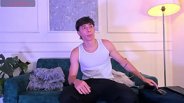 Snapshot of AlessandroDybala chatting on October 18, 2025, 12:50 pm AlessandroDybala online show from October 18, 2025, 12:50 pm