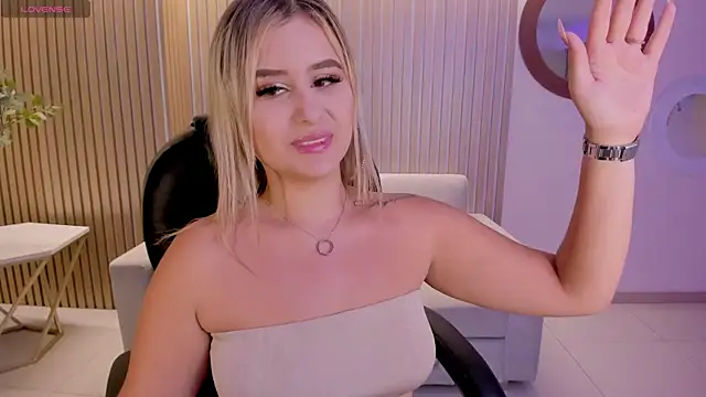 AnnaBrooks1 online show from January 2, 2025, 7:51 pm