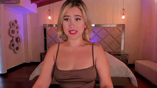 AnnaBrooks1 online show from February 2, 2026, 7:45 pm