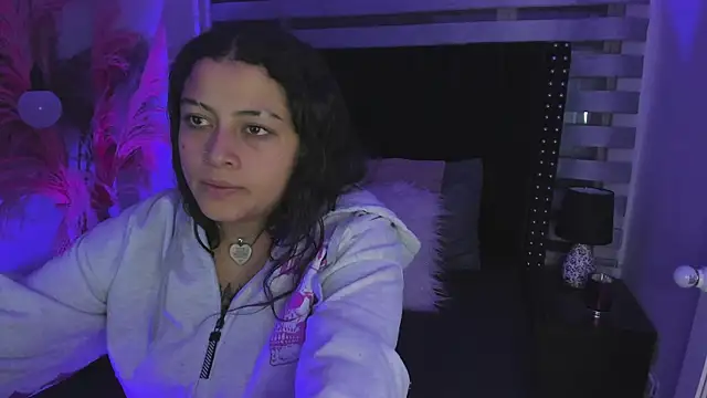 Snapshot of Sofiia-Rubb chatting on December 17, 2024, 4:01 am Sofiia-Rubb online show from December 17, 2024, 4:01 am