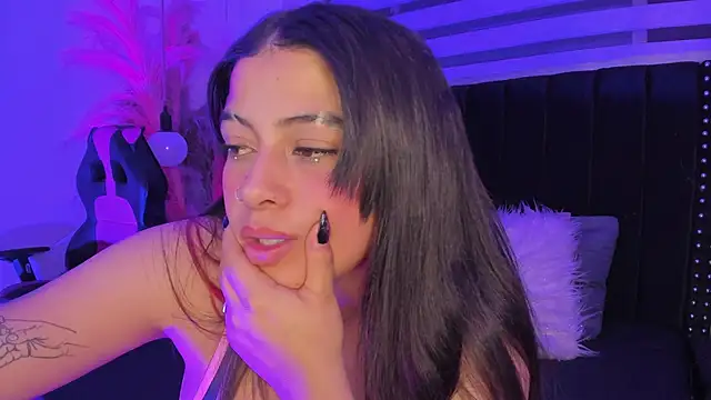 Snapshot of Sofiia-Rubb chatting on December 20, 2024, 7:22 am Sofiia-Rubb online show from December 20, 2024, 7:22 am