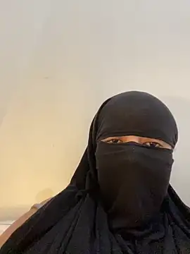 Barbyxhot online show from February 15, 2026, 4:25 pm