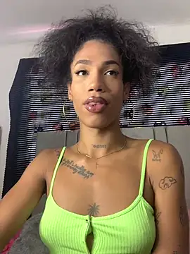 turabbitxx online show from February 17, 2025, 3:42 pm