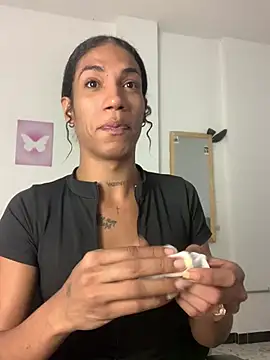 turabbitxx online show from February 17, 2026, 4:13 pm