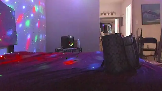 Snapshot of yiauana chatting on February 22, 2026, 2:13 am yiauana online show from February 22, 2026, 2:13 am