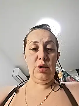 AvaLloyd online show from February 5, 2026, 3:55 am