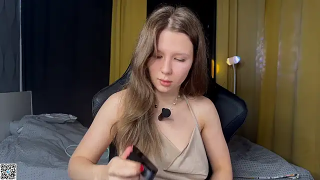 Ameliia castro online show from October 27, 2025, 9:02 am