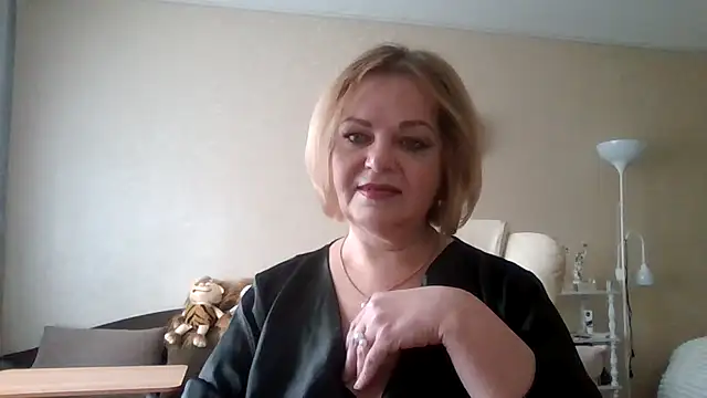 SofiyaPetrova online show from April 6, 2026, 9:10 am