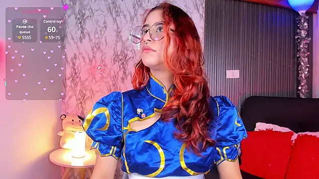 chloe blue online show from January 7, 2025, 11:58 am