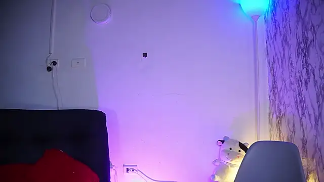 chloe blue online show from December 2, 2025, 11:26 am