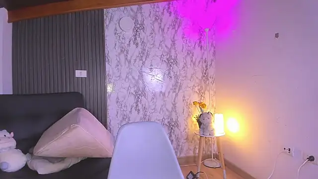 chloe blue online show from January 17, 2026, 11:26 am