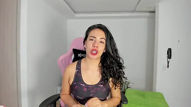 Snapshot of susana_monroy chatting on February 21, 2025, 9:22 pm susana monroy online show from February 21, 2025, 9:22 pm