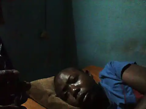 Snapshot of little__joy chatting on September 24, 2025, 12:25 am little joy online show from September 24, 2025, 12:25 am