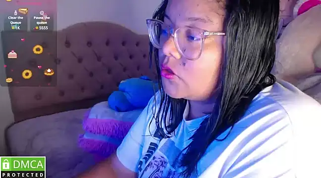 Snapshot of KittyHot20 chatting on March 20, 2025, 11:23 pm KittyHot20 online show from March 20, 2025, 11:23 pm