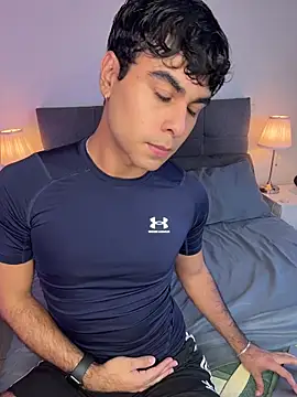 Snapshot of oliversstream chatting on October 19, 2025, 10:10 pm oliversstream online show from October 19, 2025, 10:10 pm