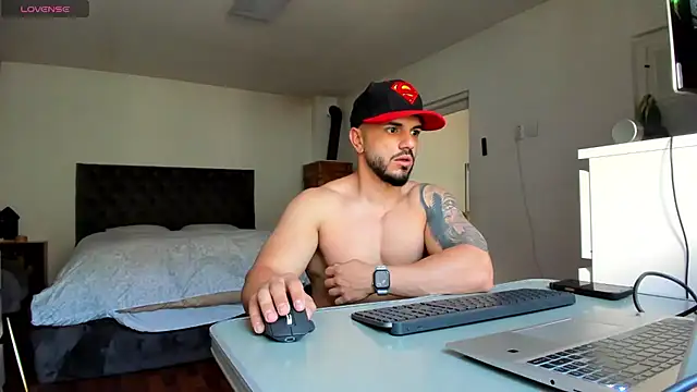 supermanboy94 online show from May 5, 2026, 5:37 am