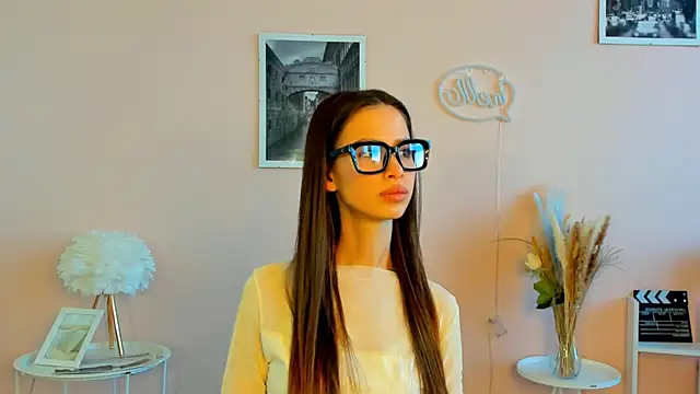 AnabelHun online show from May 23, 2026, 5:45 am