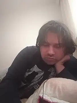 raducelfrumos99 online show from March 22, 2026, 2:31 pm