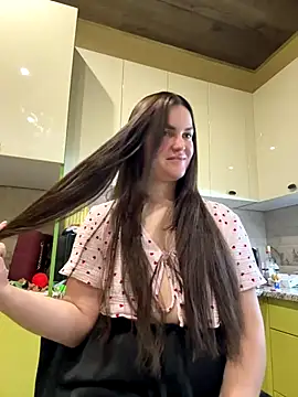 Karolina llove online show from October 15, 2025, 1:17 am