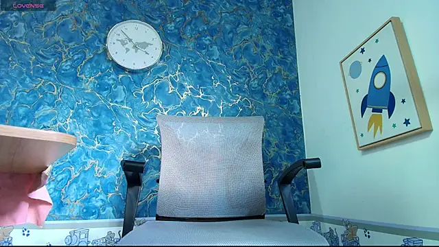 Snapshot of Rhaegal_hot chatting on October 18, 2025, 8:53 pm Rhaegal hot online show from October 18, 2025, 8:53 pm