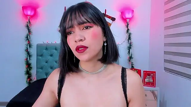 lina bedoya  online show from December 13, 2024, 11:34 am