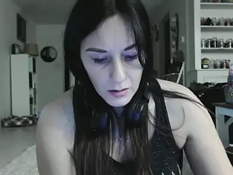 CrystalLakeXO online show from December 22, 2024, 9:11 am