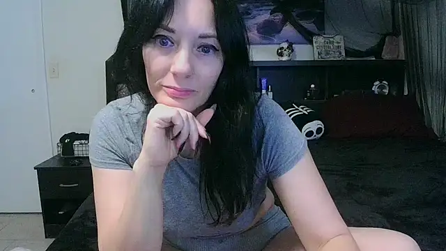 CrystalLakeXO online show from April 26, 2026, 5:16 am