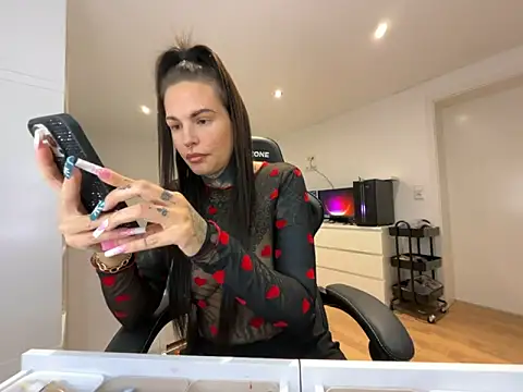 AileenInkOfficial online show from December 12, 2024, 5:59 pm