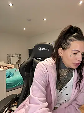 AileenInkOfficial online show from January 2, 2025, 4:52 am