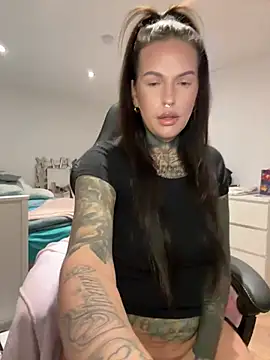 AileenInkOfficial online show from January 3, 2025, 7:27 am