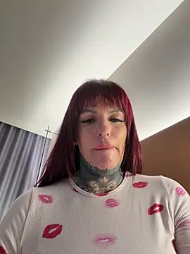 Snapshot of AileenInkOfficial chatting on March 1, 2026, 9:28 pm AileenInkOfficial online show from March 1, 2026, 9:28 pm