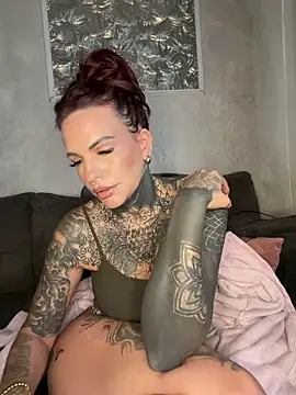 Snapshot of AileenInkOfficial chatting on March 10, 2026, 1:16 pm AileenInkOfficial online show from March 10, 2026, 1:16 pm