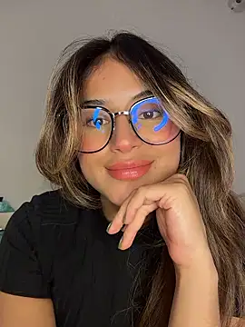 SaraParisi online show from January 15, 2026, 11:52 pm