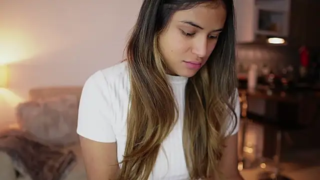 SaraParisi online show from February 1, 2026, 1:48 am