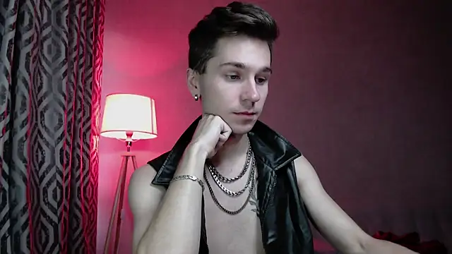Snapshot of Joseph__Quinn chatting on October 6, 2025, 12:24 pm Joseph  Quinn online show from October 6, 2025, 12:24 pm