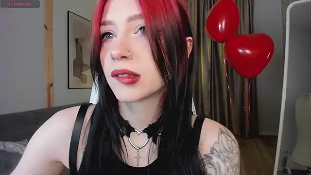 Snapshot of arielabradberry chatting on February 15, 2025, 2:44 pm arielabradberry online show from February 15, 2025, 2:44 pm