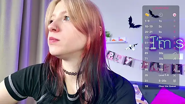 Snapshot of arielabradberry chatting on October 27, 2025, 5:17 pm arielabradberry online show from October 27, 2025, 5:17 pm