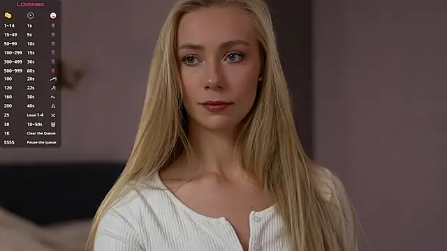 Snapshot of Vika54784 chatting on October 23, 2025, 4:56 am Vika54784 online show from October 23, 2025, 4:56 am