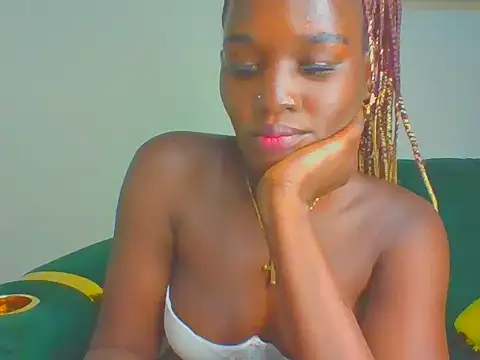 cutesmiling online show from June 7, 2026, 11:58 am