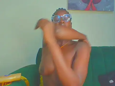 cutesmiling online show from July 5, 2026, 9:55 pm