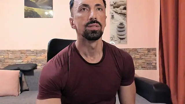 HotHunkTrainer online show from July 29, 2026, 10:13 am