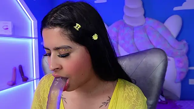 miss romyna online show from December 31, 2024, 5:55 am