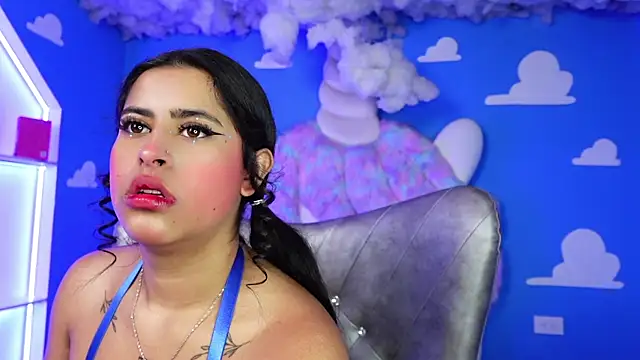 miss romyna online show from May 8, 2026, 11:04 am