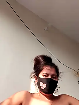 Cute Nipa online show from December 30, 2024, 9:37 am