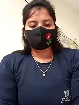 Cute Nipa online show from January 1, 2025, 3:23 am