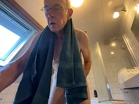 Snapshot of martxxxxx chatting on September 22, 2025, 9:00 am martxxxxx online show from September 22, 2025, 9:00 am