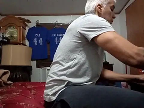 Xoc8  online show from November 10, 2025, 1:37 am