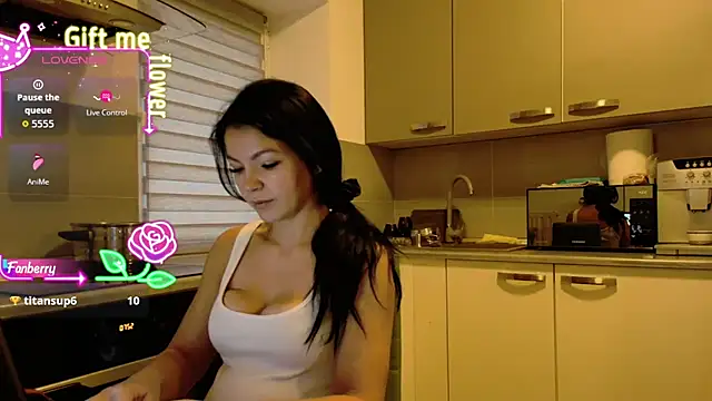 alisoncassie online show from October 24, 2025, 4:53 am